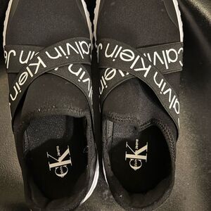 Woman's Sneakers & Athletic Shoes Calvin Klein Pola 9.5